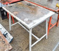 Collapsible steel work bench