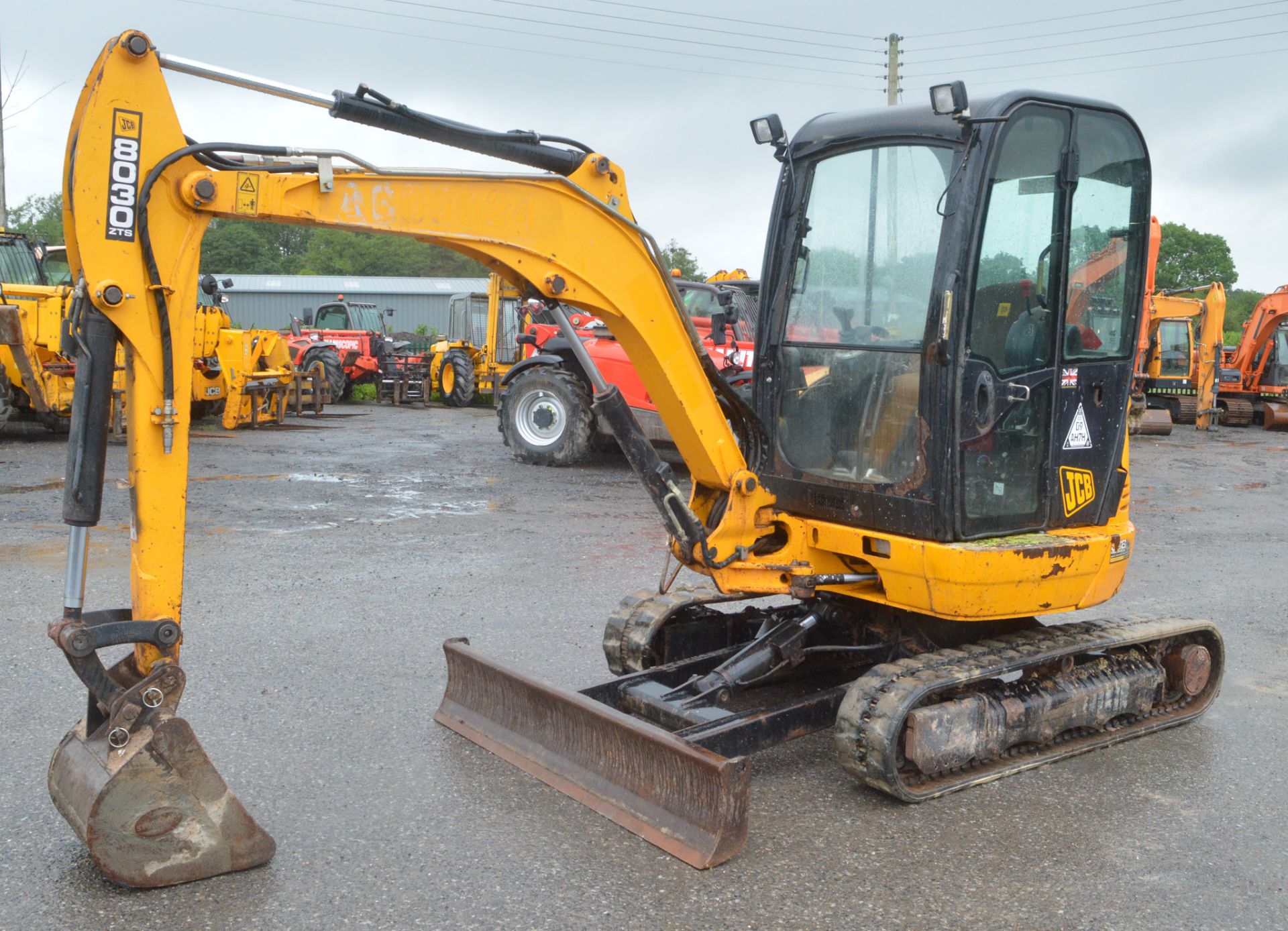 JCB 8030 ZTS 3 tonne rubber tracked mini excavator  Year: 2013 S/N: 2021838 Rec Hours: 2634 c/w