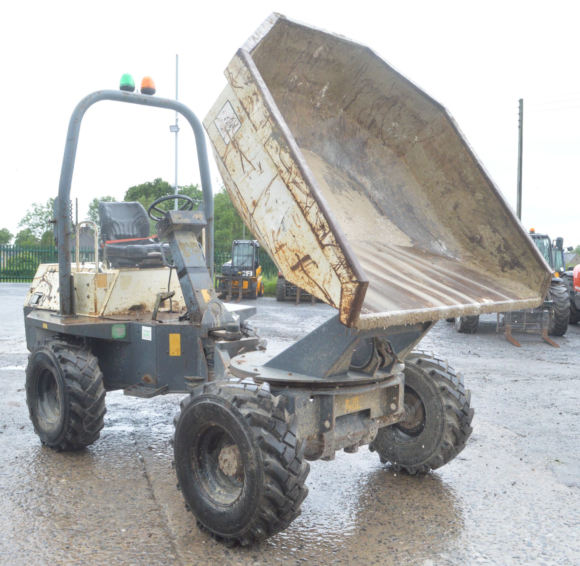 Terex 3 tonne swivel skip dumper - Image 11 of 13