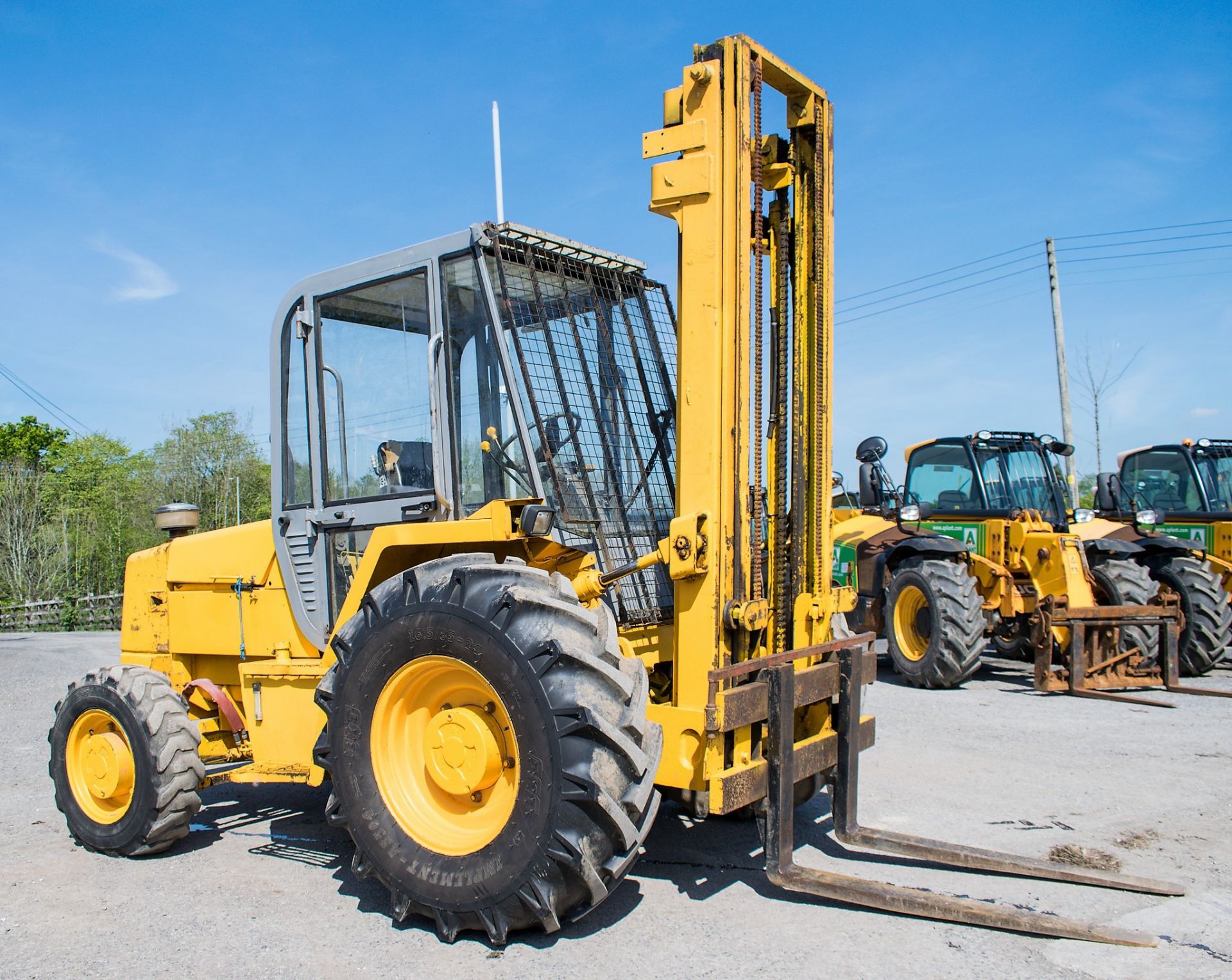 JCB 926 rough terrain fork lift truck  Year: 1989 S/N: 602113 Hours: 7698 - Image 2 of 12