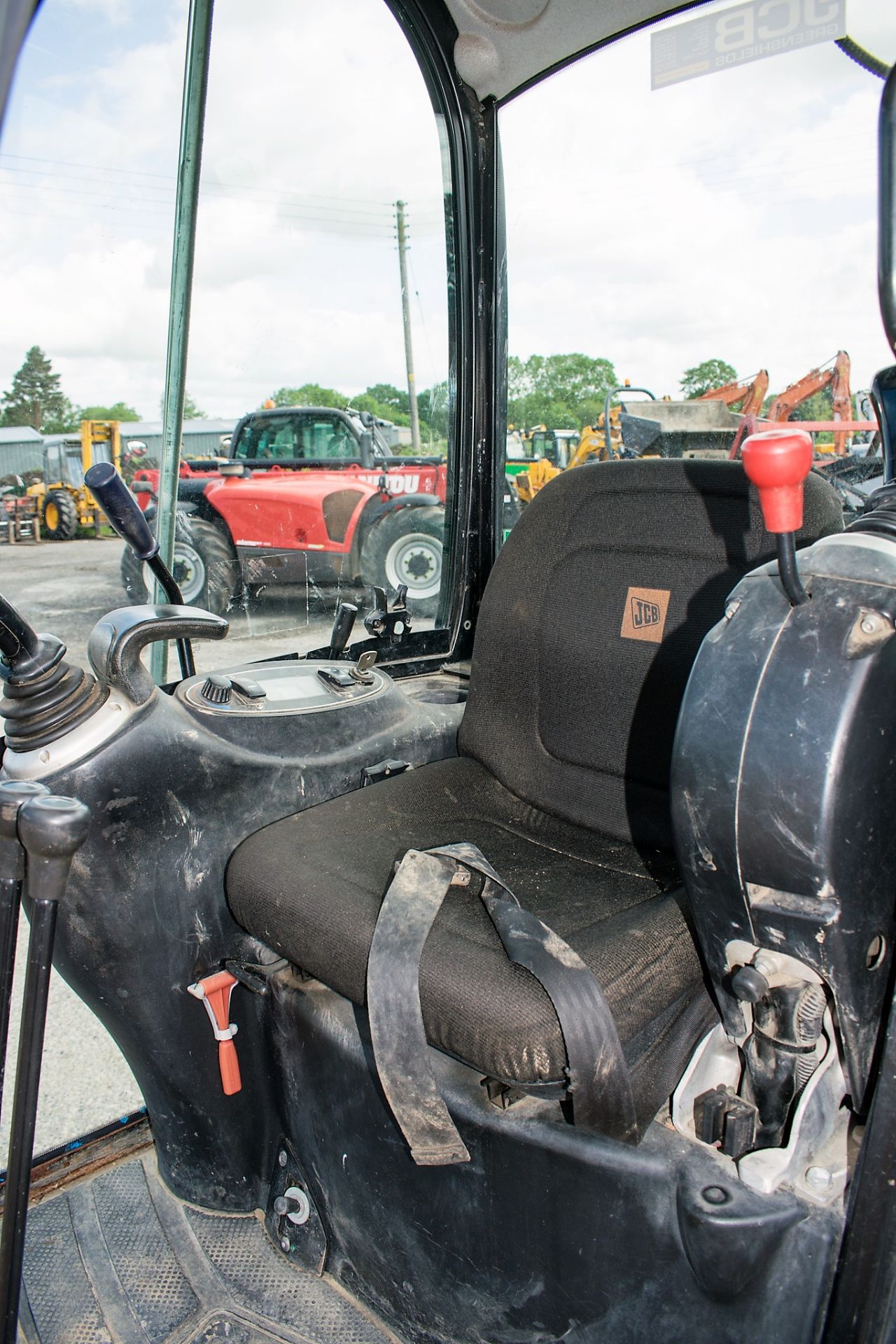 JCB 8016 CTS 1.5 tonne rubber tracked mini excavator Year: 2014 S/N: 2071575 Recorded Hours: 1971 - Image 12 of 12