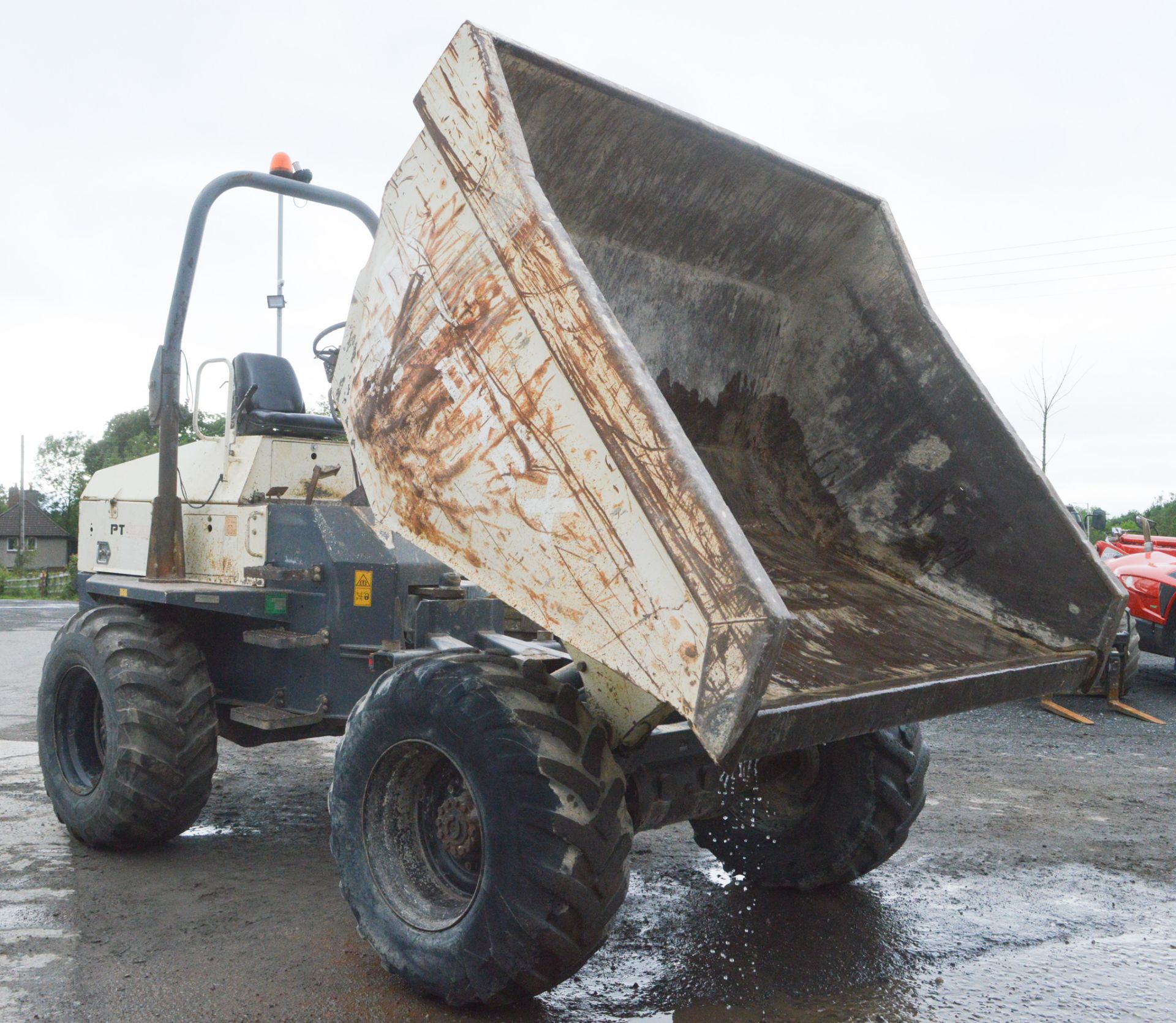 Terex 9 tonne straight skip dumper  Year: 2008 S/N: E801FM008 Rec Hours: 4339 1387 - Image 14 of 14