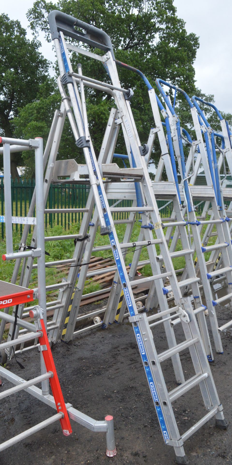 Tubesca aluminium podium/step ladder A726256