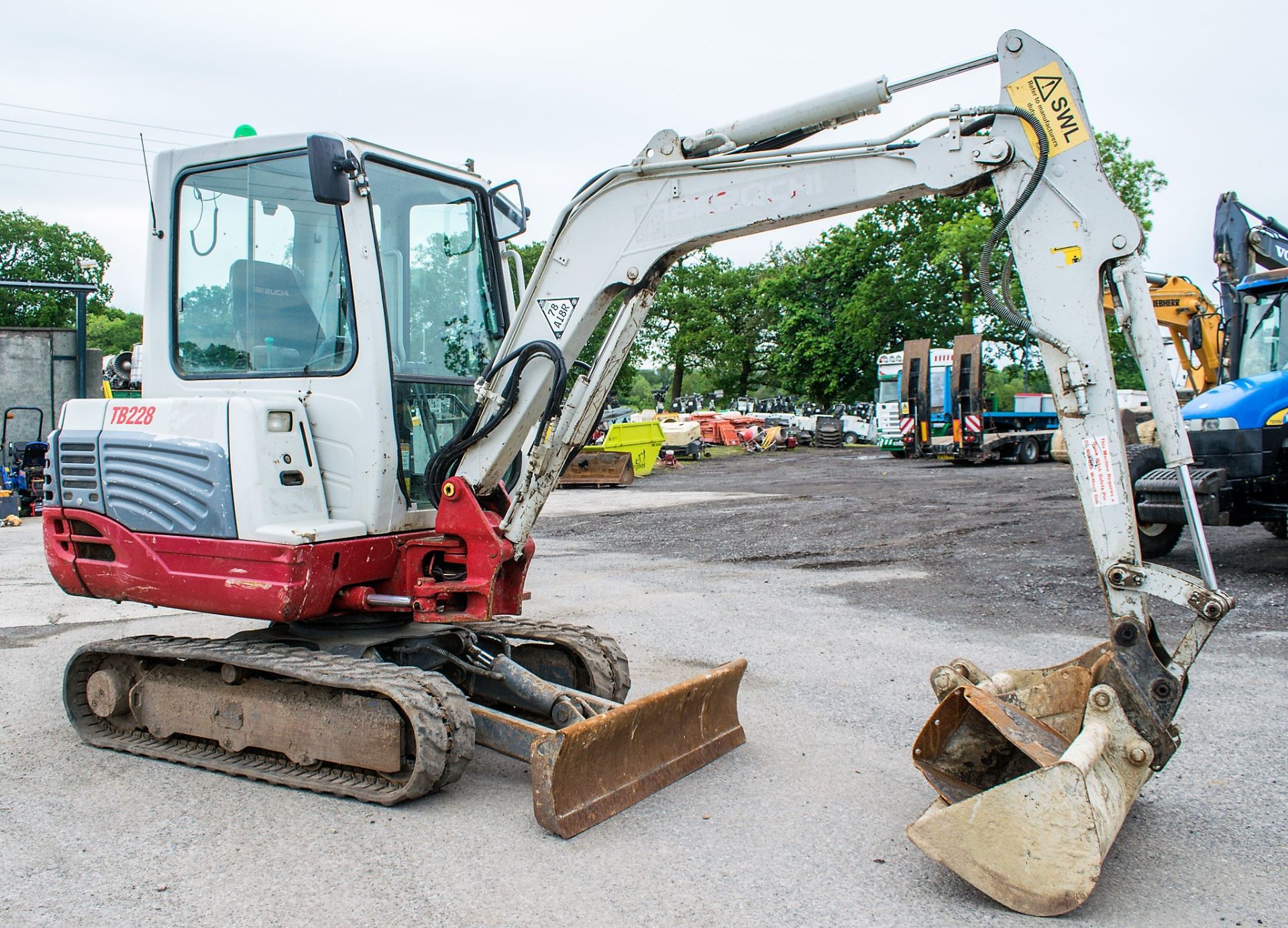 Takeuchi TB228 2.8 tonne rubber tracked mini excavator Year: 2014 S/N: 122803279 Recorded Hours: Not - Image 2 of 12