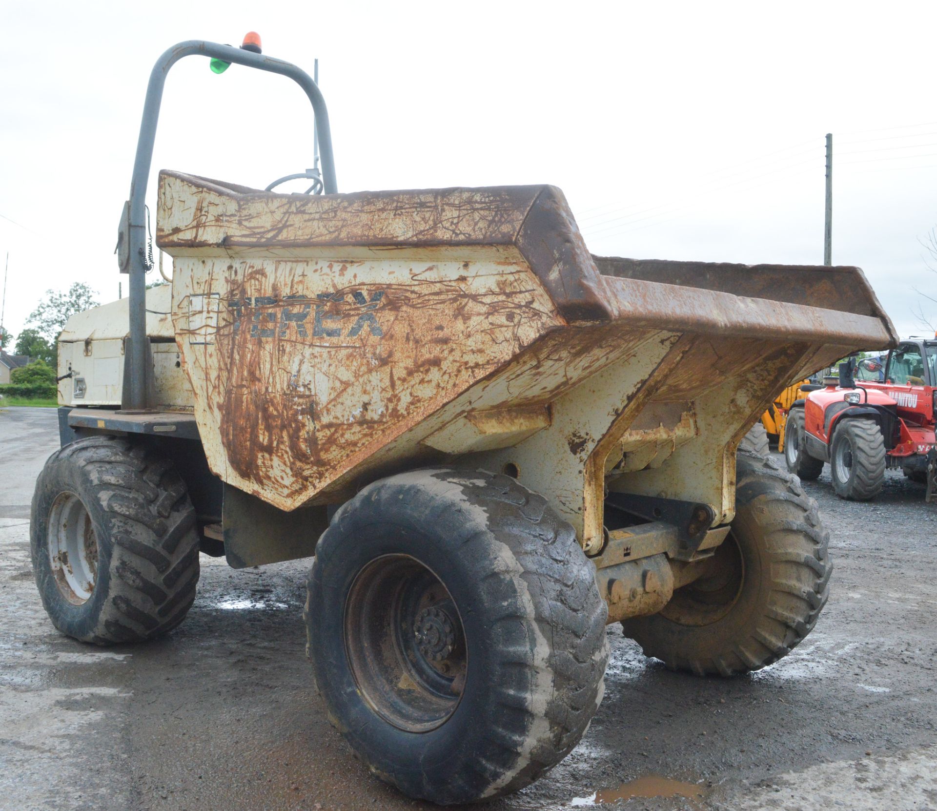 Terex 9 tonne straight skip dumper  Year: 2007 S/N: E701FM090 Rec Hours: Clock Inoperative  1416 - Image 2 of 14