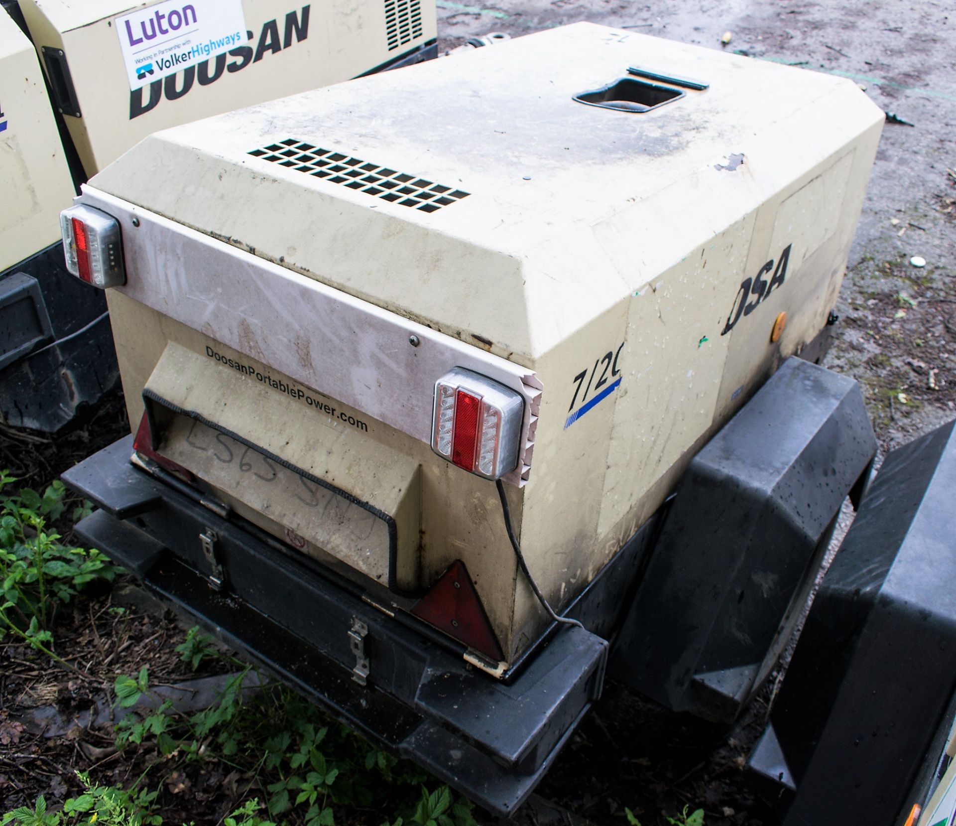 Doosan 7/20 diesel driven mobile air compressor Year: 2013 S/N: 123724 Recorded Hours: 669 A634415 - Image 2 of 4