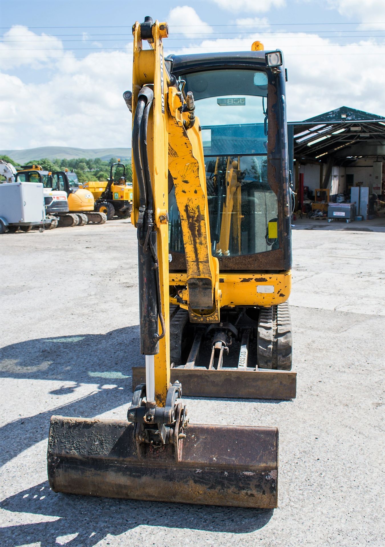 JCB 8016 CTS 1.5 tonne rubber tracked mini excavator Year: 2013 S/N: 2071365 Recorded Hours: 2233 - Image 5 of 12