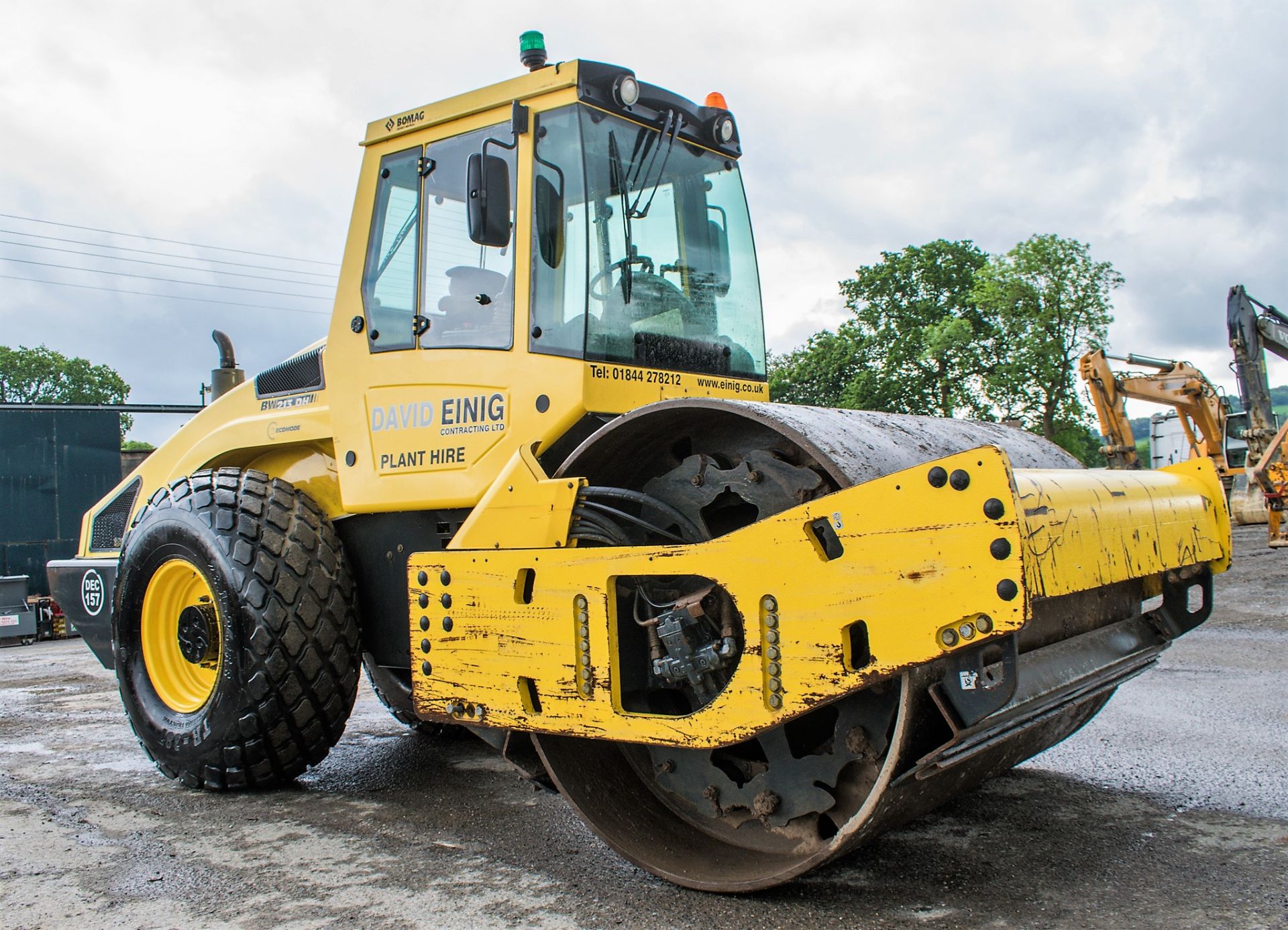 Bomag BW213 DH-4 single drum roller Year: 2014 S/N: 181054 Recorded Hours: 2594 DEC157 - Image 2 of 12