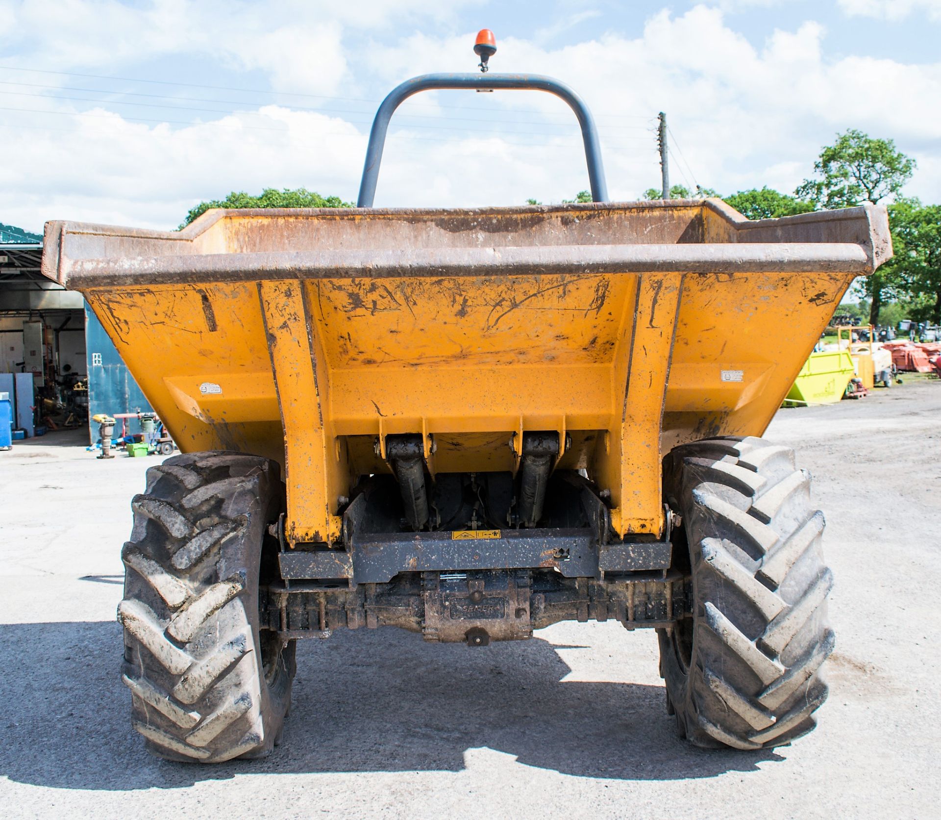 Terex TA6 6 tonne straight skip dumper Year: 2011 S/N: DP0EB1MS2181 Recorded Hours: 2977 D97 - Image 5 of 15