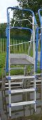 Tubesca aluminium podium/step ladder A785981