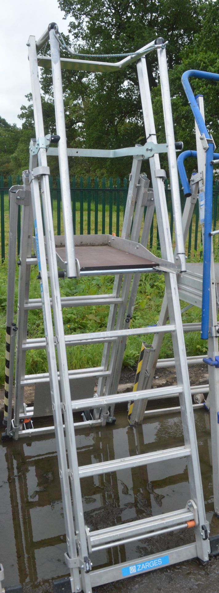 Zarges aluminium podium/step ladder A838302