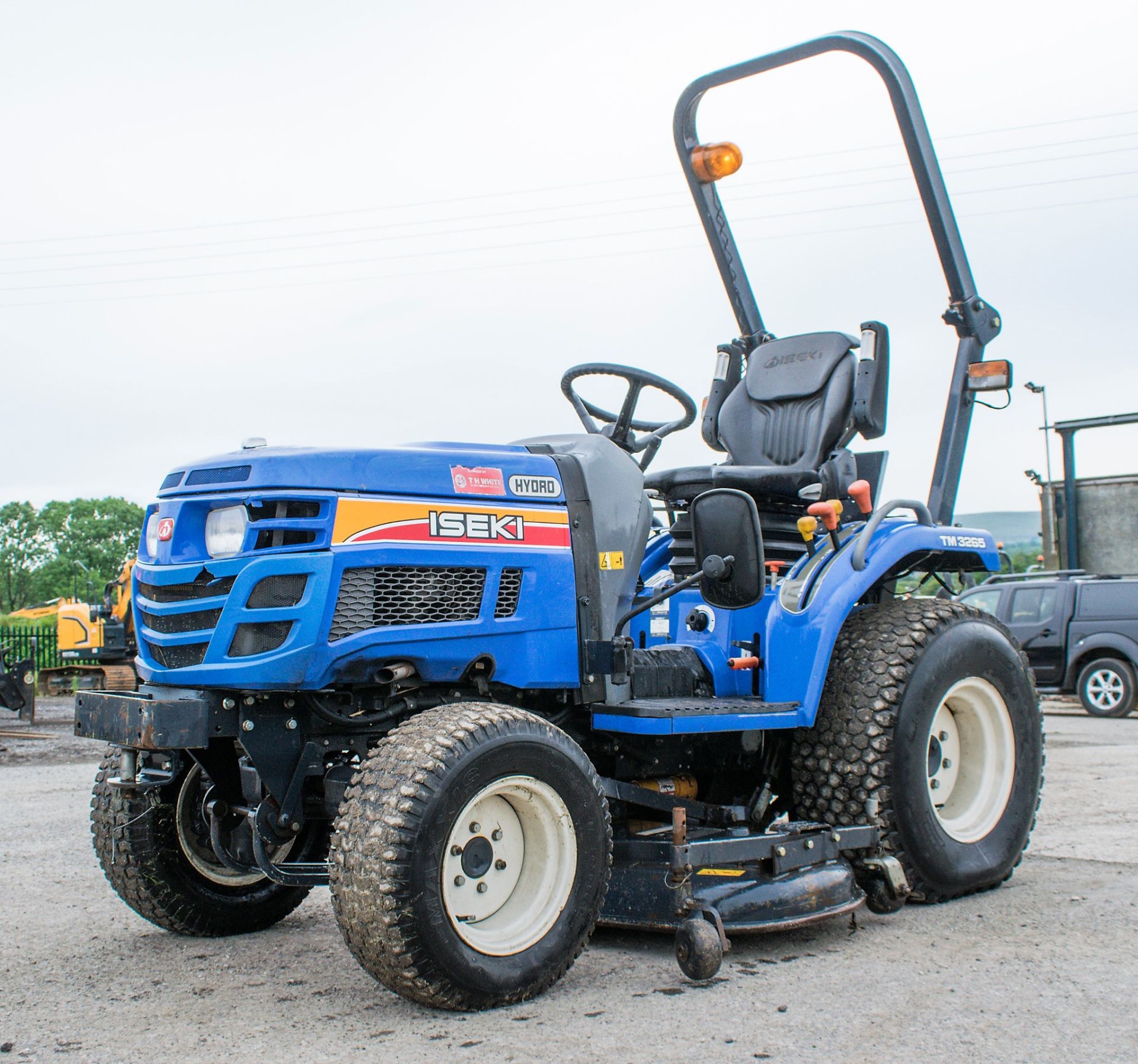 Iseki Hydro TM3265 4WD compact tractor Year: 2012 S/N: 000770 Recorded Hours: 2709 c/w Iseki SRM54