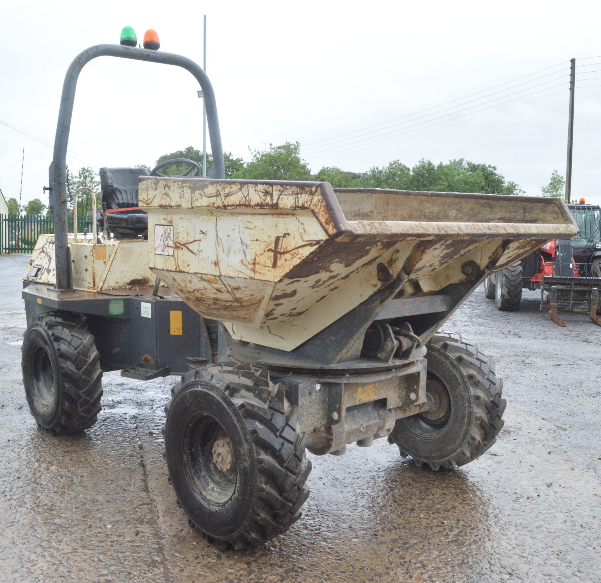 Terex 3 tonne swivel skip dumper - Image 2 of 13