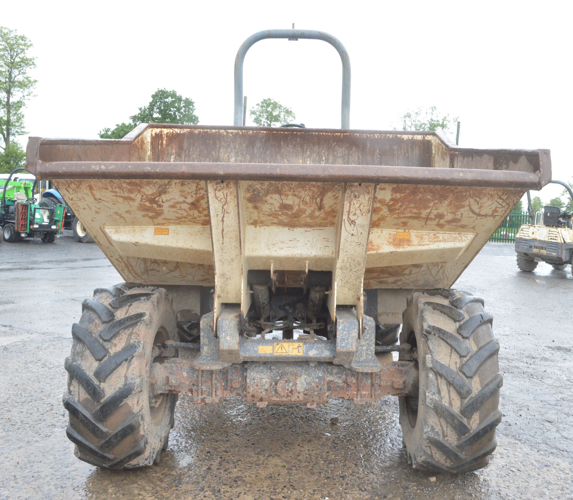 Terex 6 tonne 4 wheel steer straight skip dumper  Year:  S/N:  Rec Hours: - Image 3 of 13