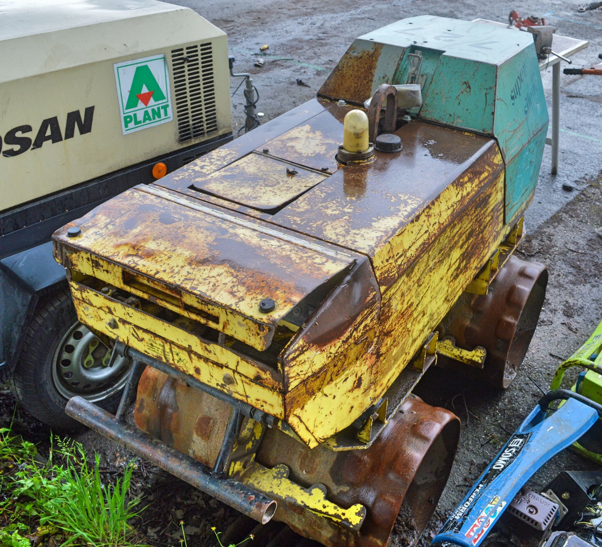 Rammax diesel driven trench roller Year: 2000 727 ** Sold as a non runner ** - Image 2 of 3