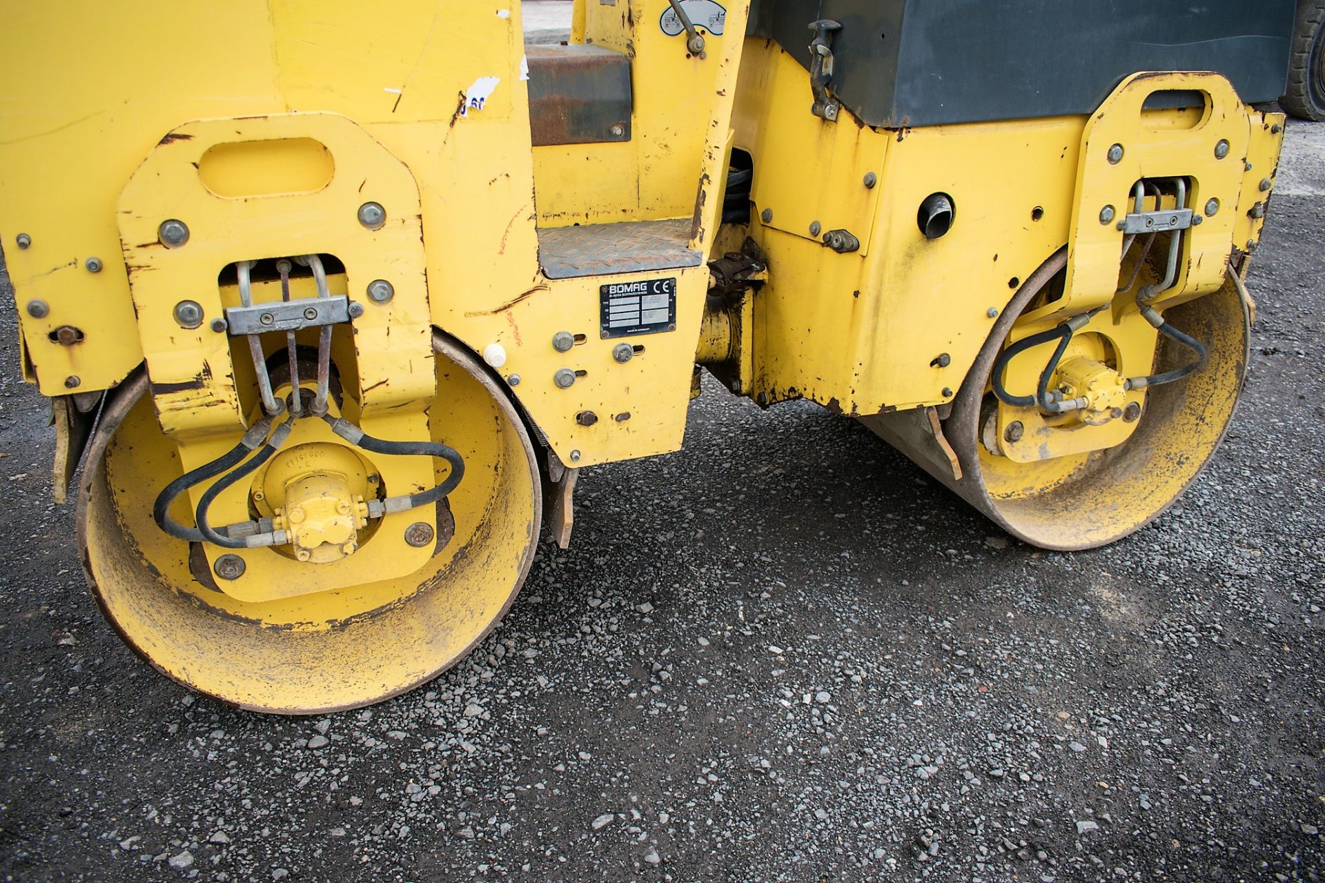 Bomag BW80 ADH-2 double drum ride on roller Year: 2007 S/N: 24758 Recorded Hours: 847 1078 - Image 8 of 10