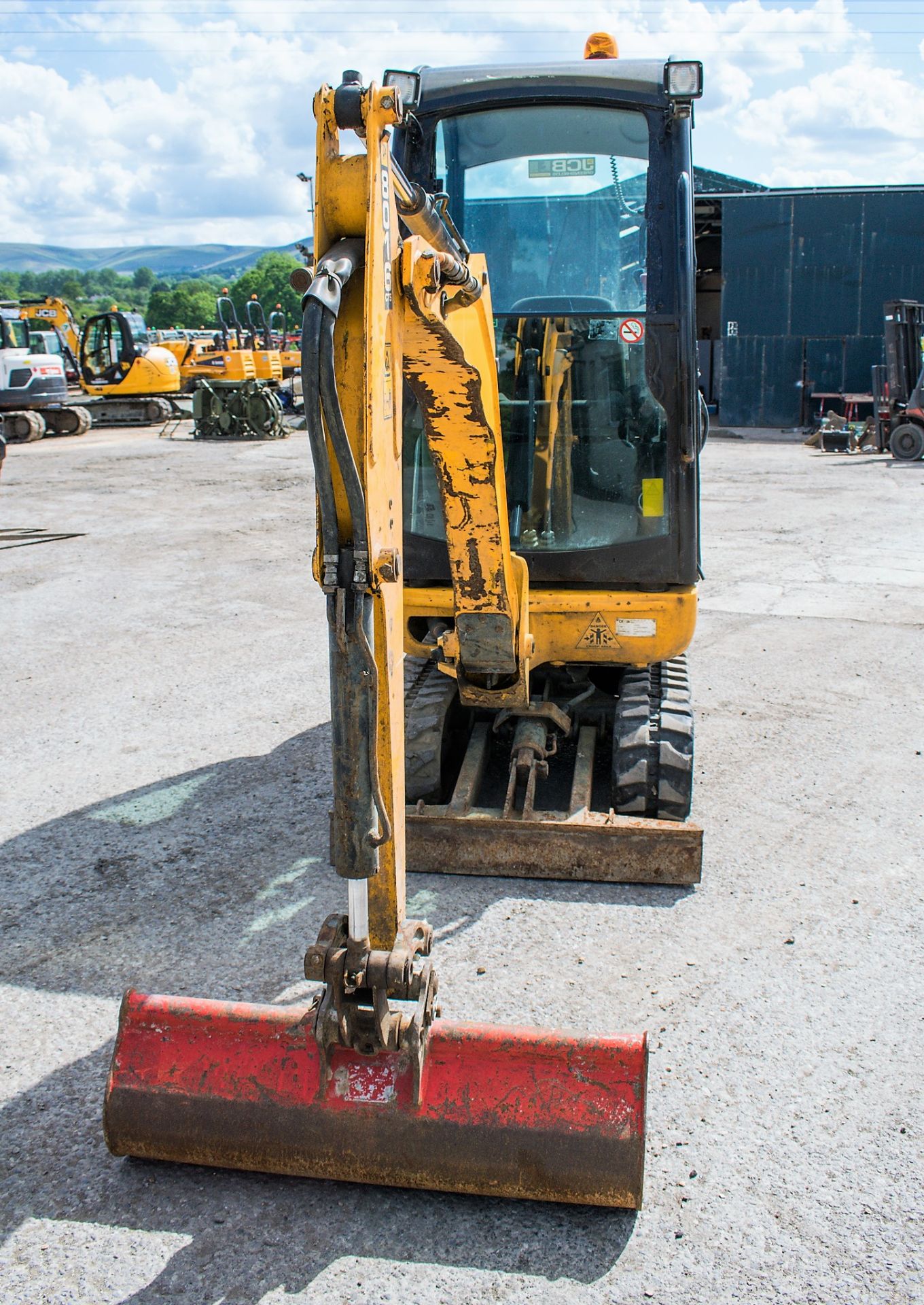 JCB 8016 CTS 1.5 tonne rubber trancked mini excavator Year: 2013 S/N: 2071360 Recorded Hours: 1227 - Image 5 of 12
