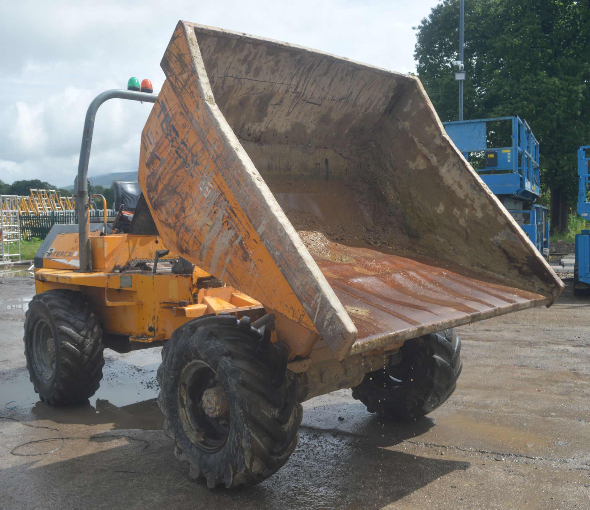 Benford Terex 6 tonne straight skip dumper Year: 2005 S/N: E504ET193 Recorded Hours: *Clock - Image 12 of 13