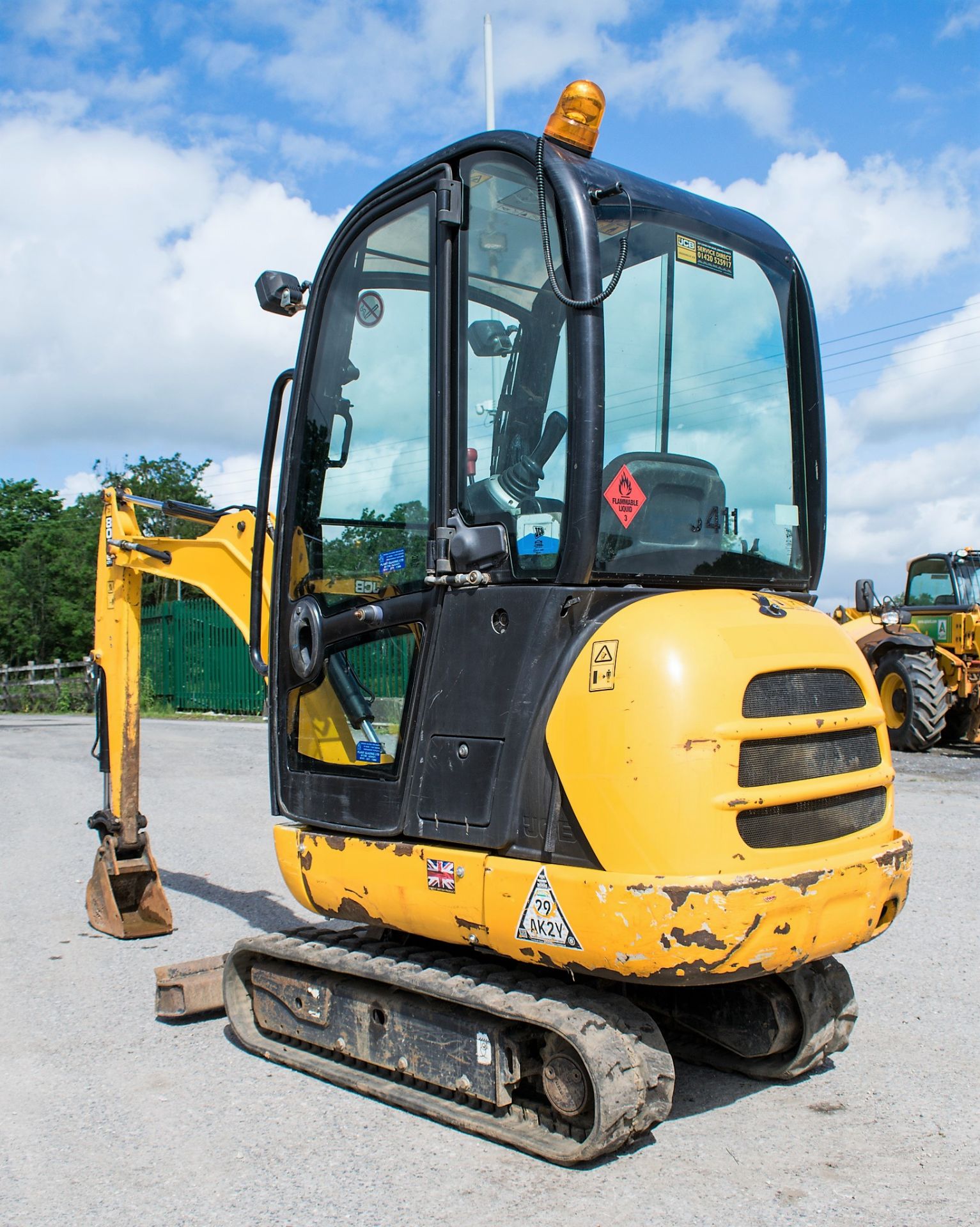 JCB 8016 CTS 1.5 tonne rubber tracked mini excavator Year: 2014 S/N: 2071618 Recorded Hours: 1942 - Image 3 of 12