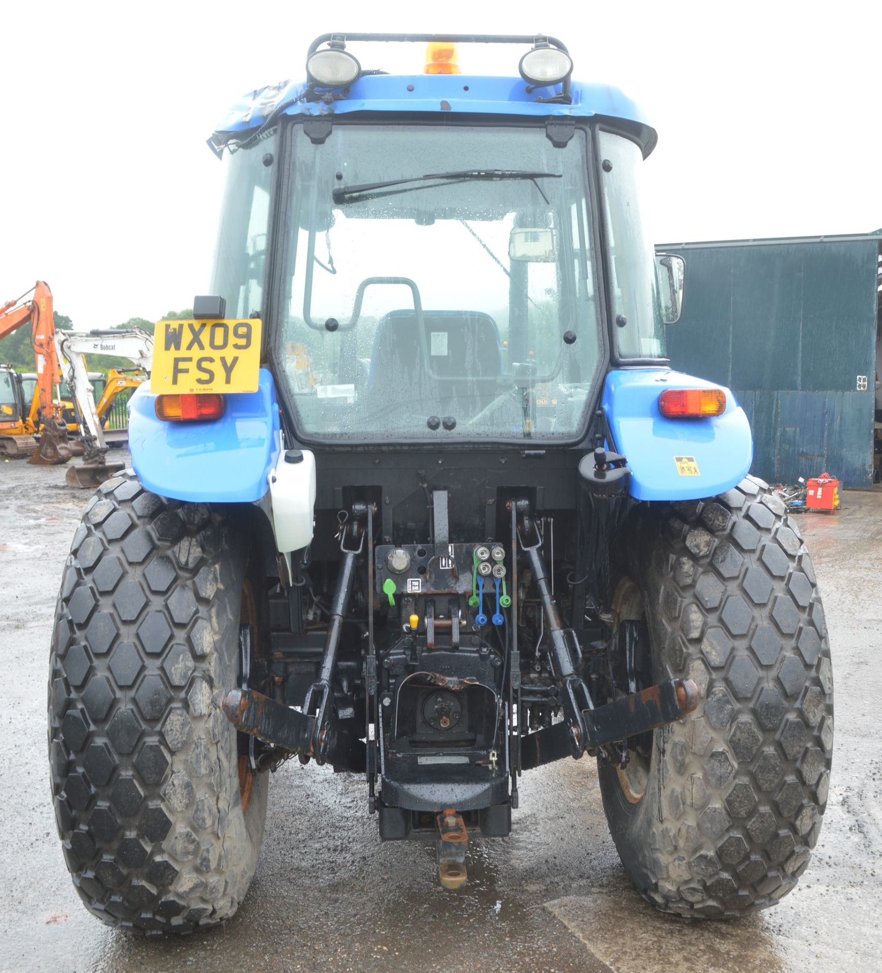 New Holland TD5050 4 wheel drive tractor  Year: WX09FSY Rec Hours: 1539 c/w V5C - Image 3 of 9