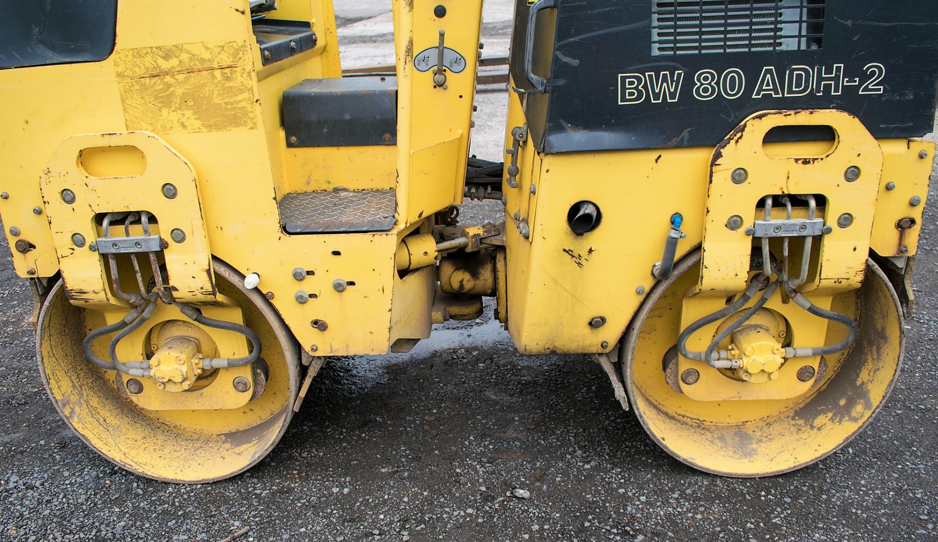 Bomag BW80 ADH-2 double drum ride on roller Year: 2007 S/N: 26891 Recorded Hours: 979 973 - Image 8 of 10