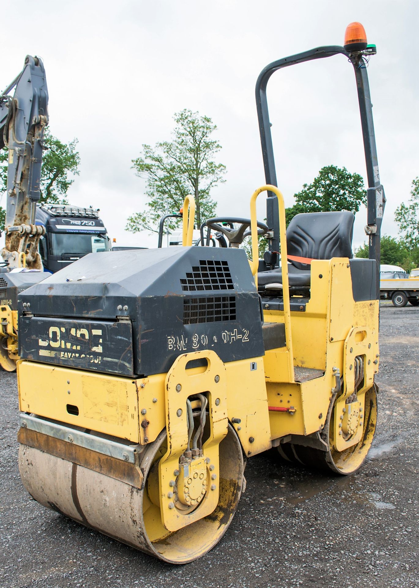 Bomag BW80 ADH-2 double drum ride on roller Year: 2007 S/N: 26891 Recorded Hours: 979 973