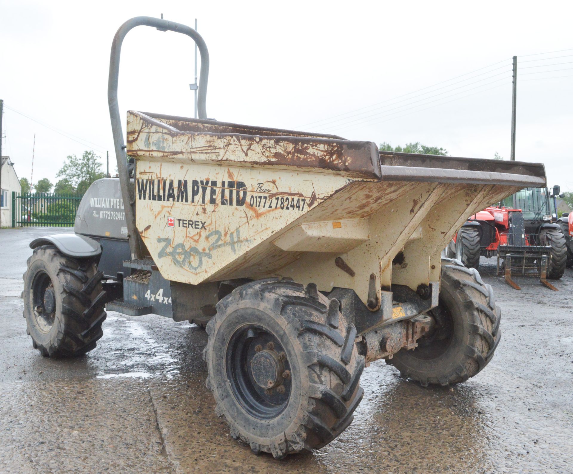 Terex 6 tonne 4 wheel steer straight skip dumper  Year:  S/N:  Rec Hours: - Image 2 of 13