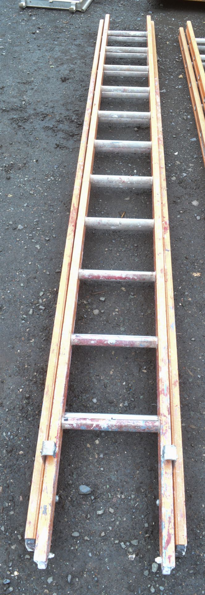 Clow double stage glass fibre framed ladder A676918