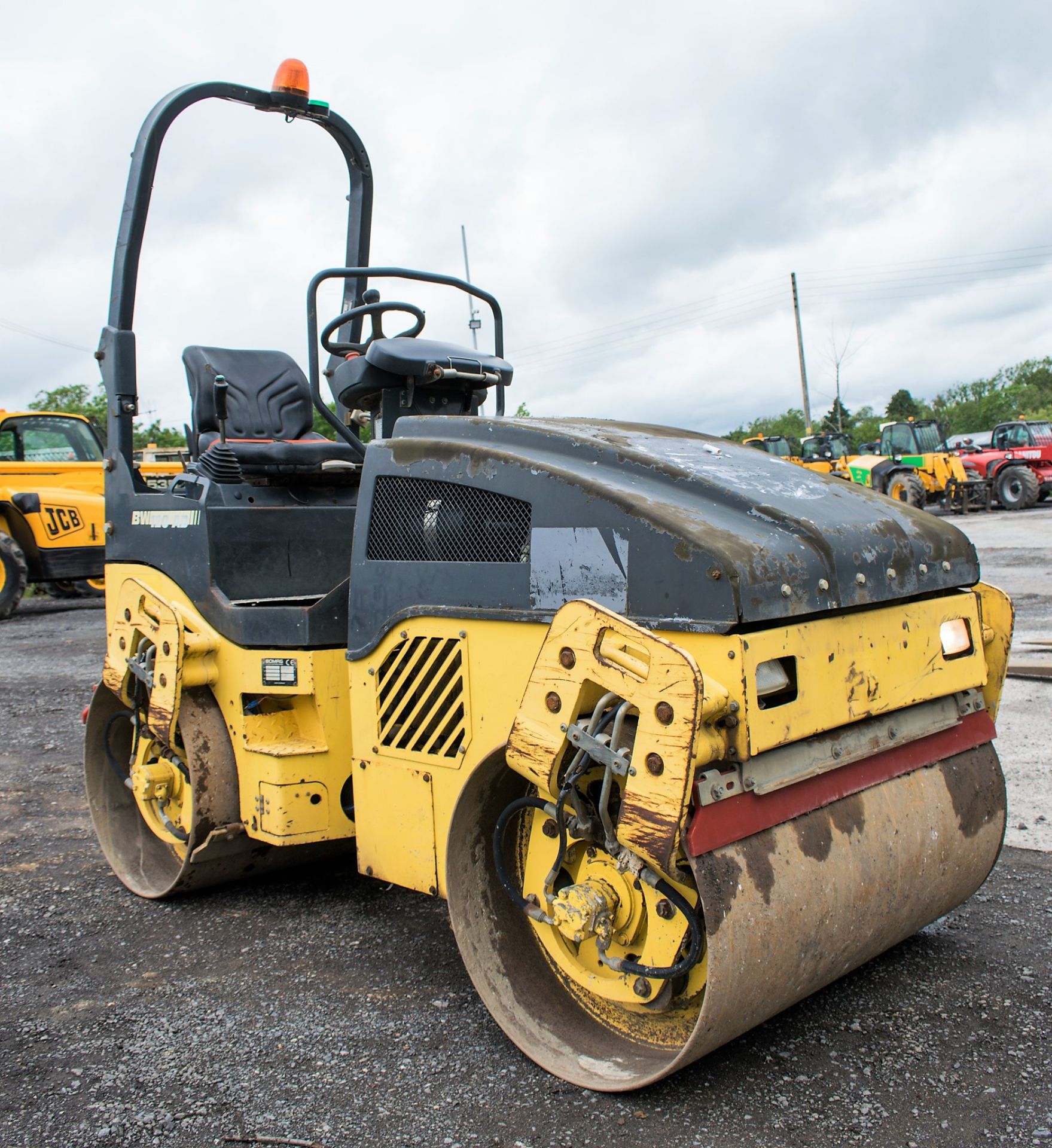 Bomag BW120 AD-4 double drum ride on roller Year: 2006 S/N: 23729 Recorded Hours: 1168 R1297 - Image 2 of 10