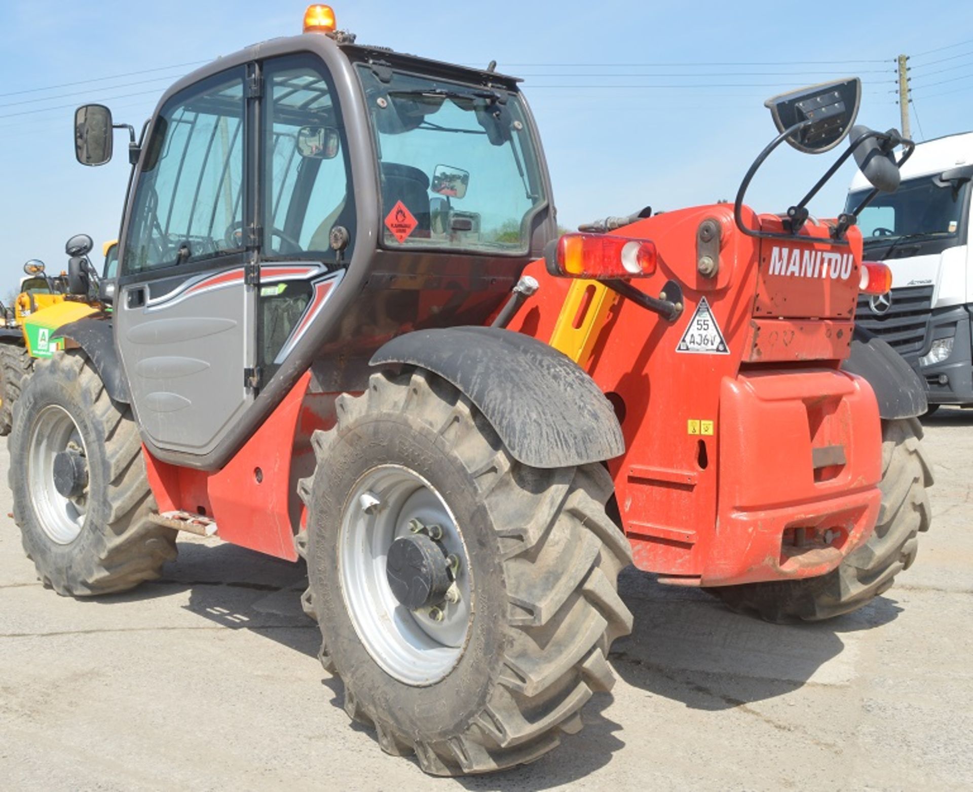 Manitou MT732 7 metre telescopic handler  Year: 2014 S/N: 939675 Recorded Hours 2020 c/w joystick - Image 3 of 19