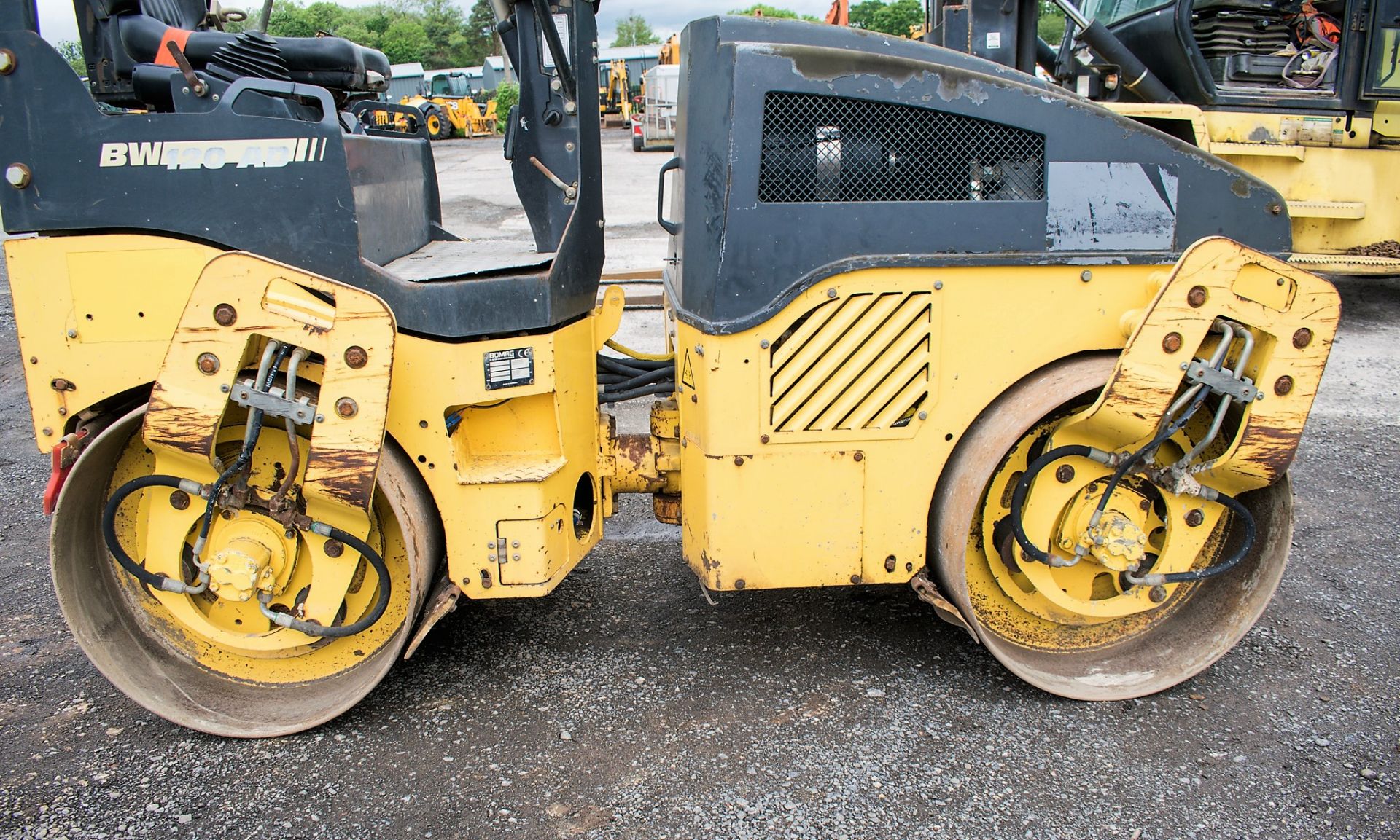 Bomag BW120 AD-4 double drum ride on roller Year: 2006 S/N: 23729 Recorded Hours: 1168 R1297 - Image 8 of 10