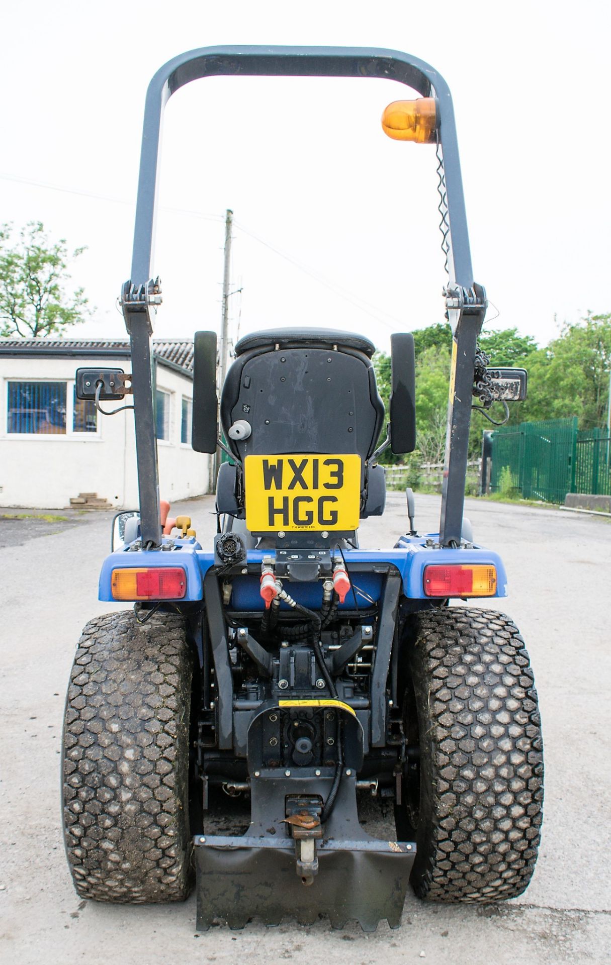 Iseki Hydro TM3265 4WD compact tractor Year: 2012 S/N: 000770 Recorded Hours: 2709 c/w Iseki SRM54 - Image 6 of 13