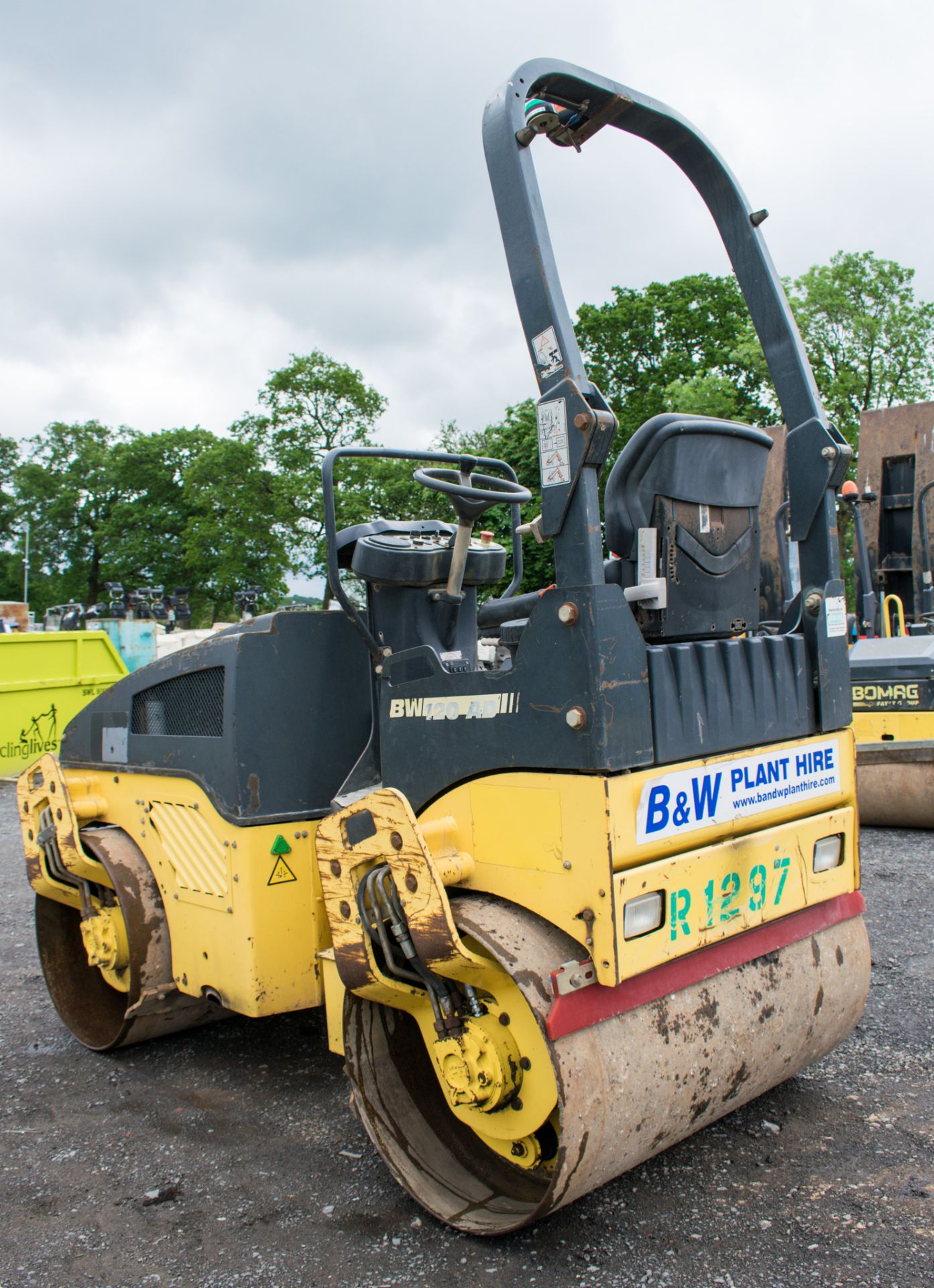 Bomag BW120 AD-4 double drum ride on roller Year: 2006 S/N: 23729 Recorded Hours: 1168 R1297 - Image 4 of 10