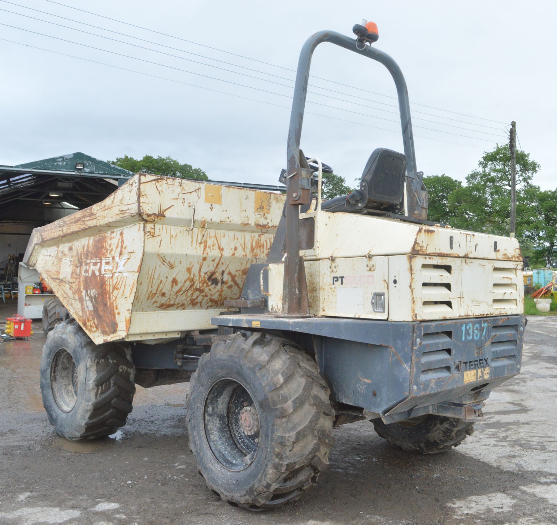 Terex 9 tonne straight skip dumper  Year: 2008 S/N: E801FM008 Rec Hours: 4339 1387 - Image 4 of 14