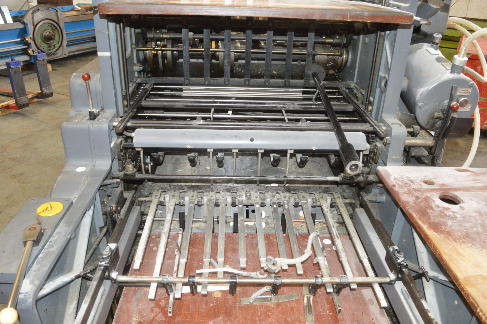 Heidelberg Cylinder Printing Press  Year: 1982   S/N: 5242940 - Image 11 of 15