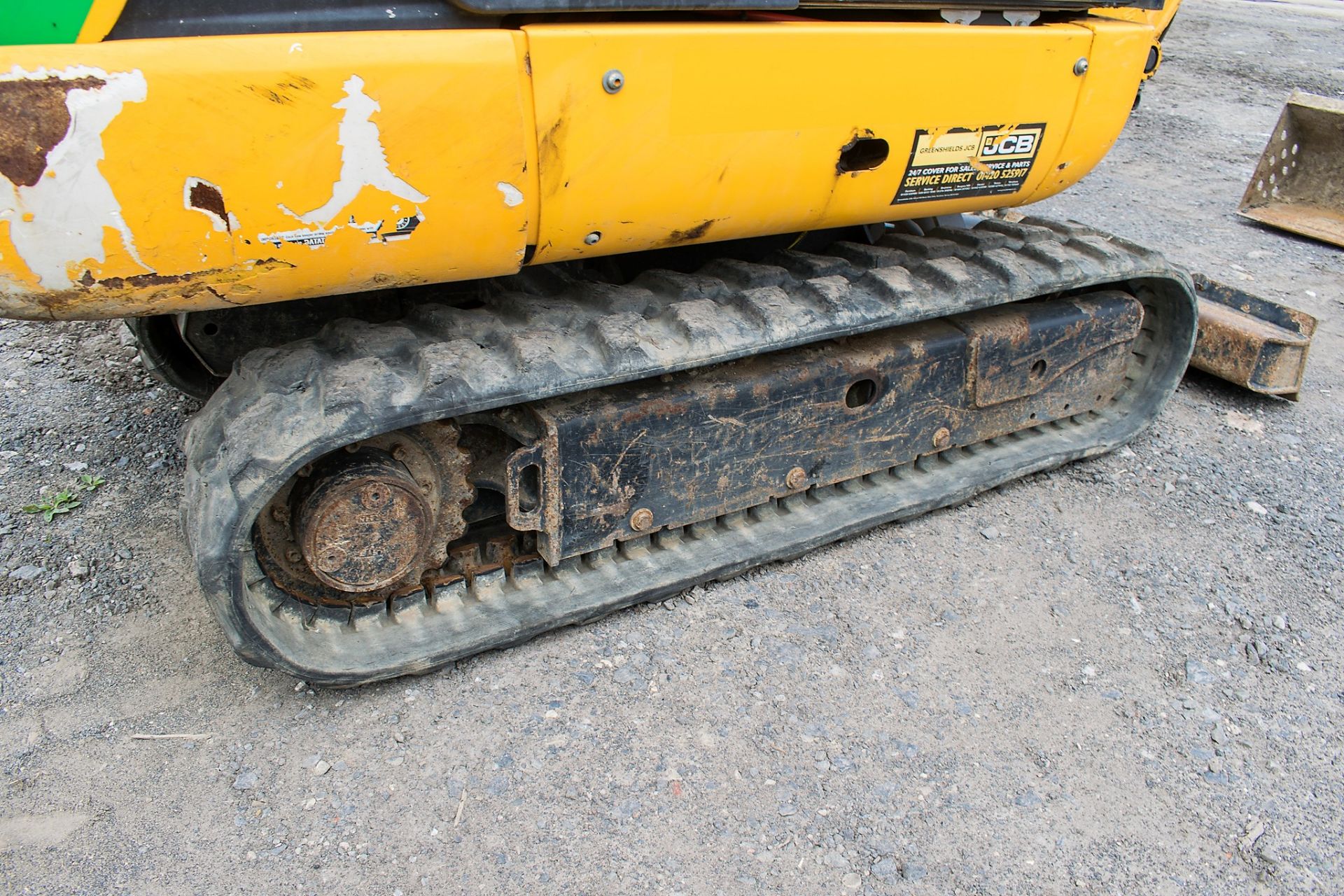 JCB 8016 1.5 tonne rubber tracked mini excavator Year: 2015 S/N: 2071764 Recorded Hours: 944 - Image 8 of 12