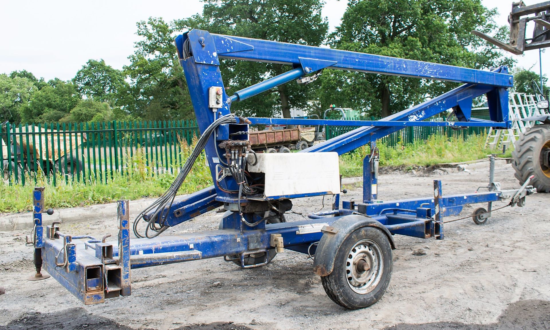 Nifty 120ME battery electric fast tow boom lift Year: 2003 S/N: 10947 ** No basket ** - Image 4 of 7