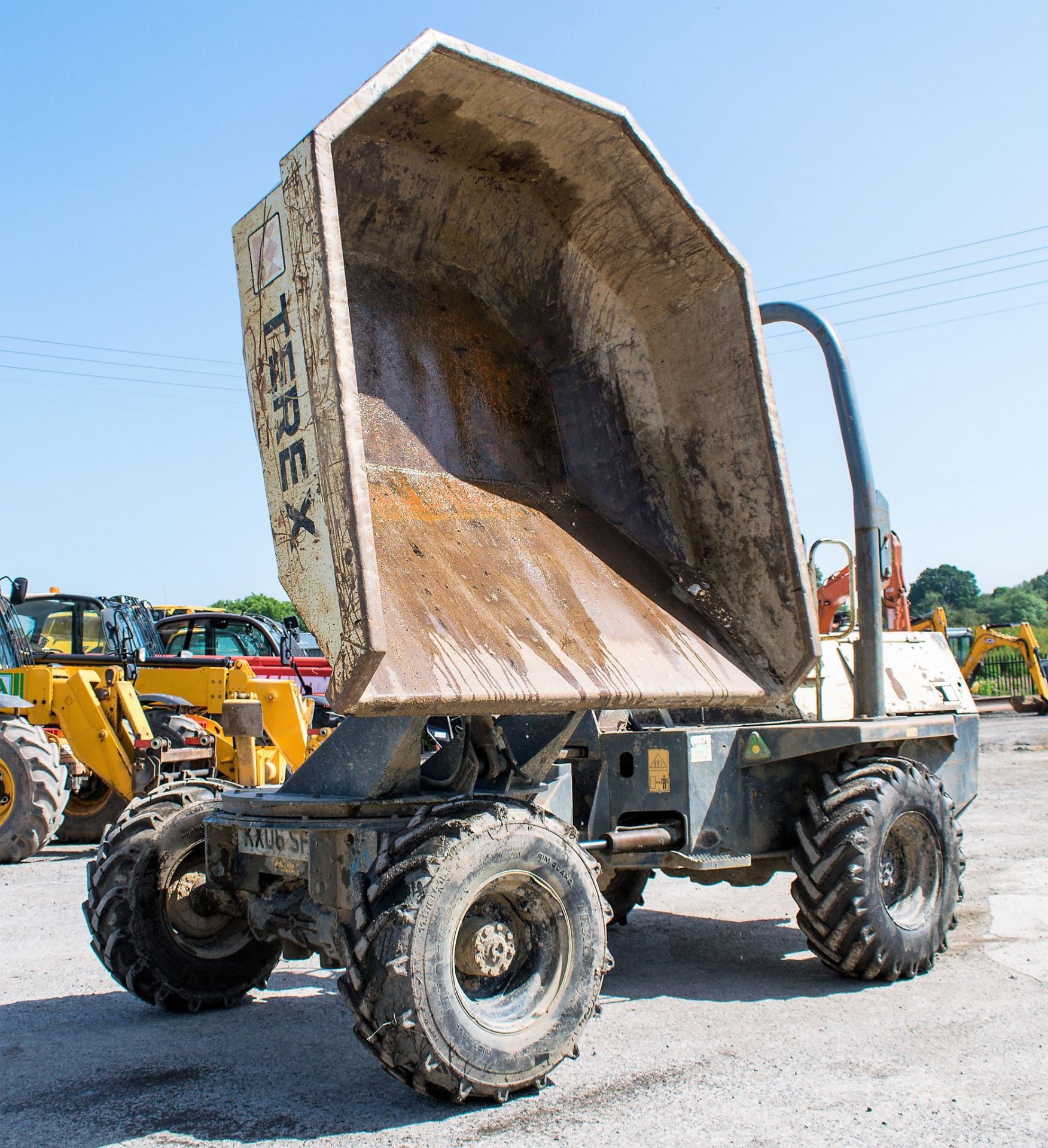 Benford Terex 3 tonne swivel skip dumper Year: 2006 S/N: E604ES122 Recorded Hours: Not displayed ( - Image 7 of 15