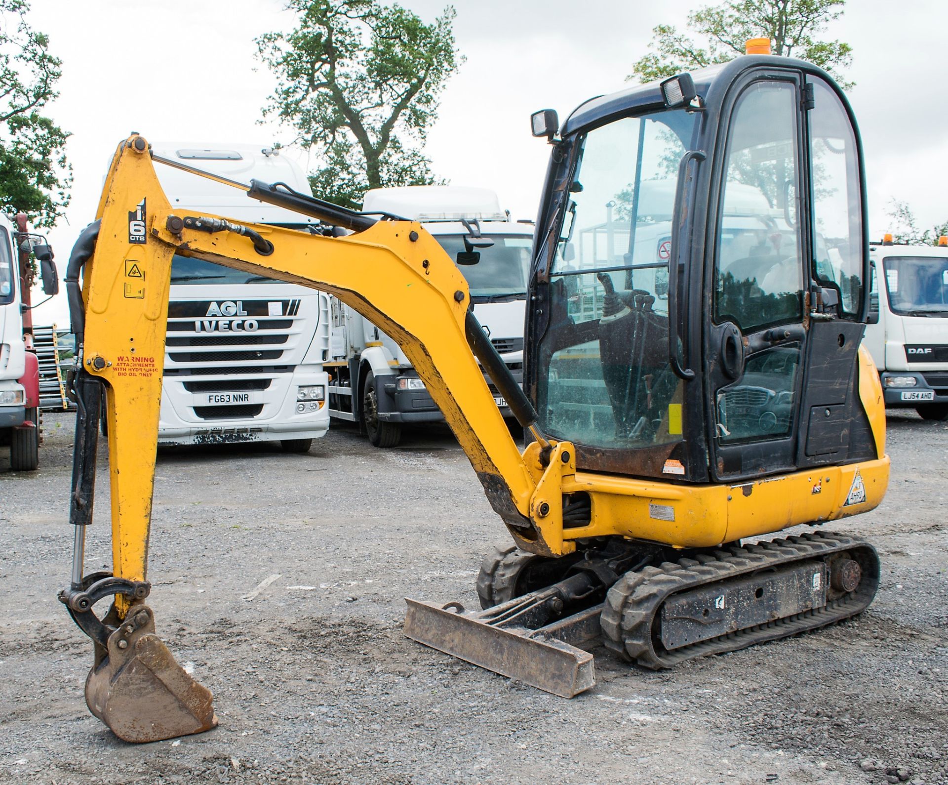 JCB 8016 CTS 1.5 tonne rubber tracked mini excavator Year: 2013 S/N: 2071337 Recorded Hours: 1335