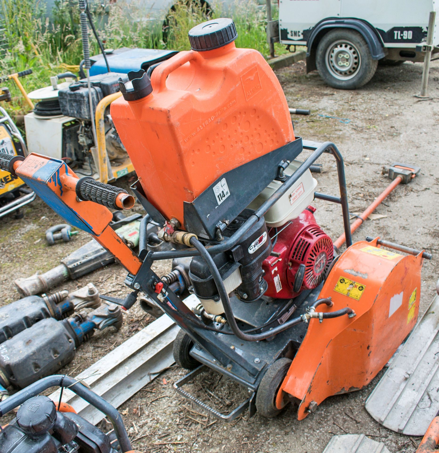 Belle 350X petrol driven roadsaw F2569 - Image 2 of 2