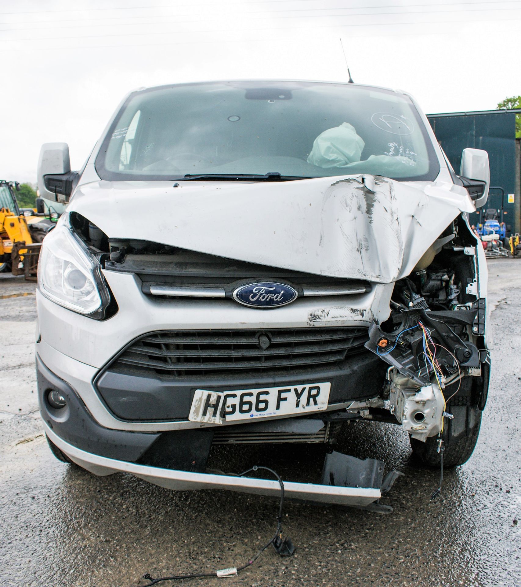 Ford Transit Custom 290 Limited SWB panel van ** Accident Damaged ** Registration Number: HG66 FYR - Image 5 of 14