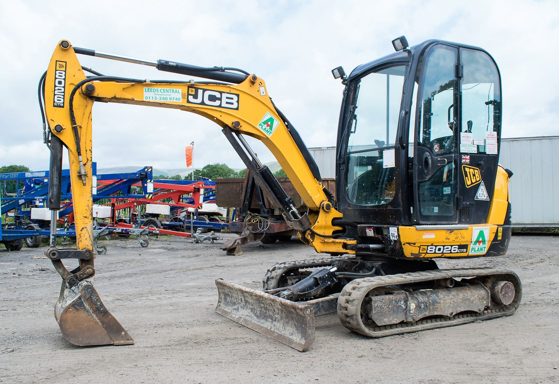 JCB 8026 2.6 tonne rubber tracked mini excavator  Year: 2013 S/N: 1779683 Recorded Hours: 1356