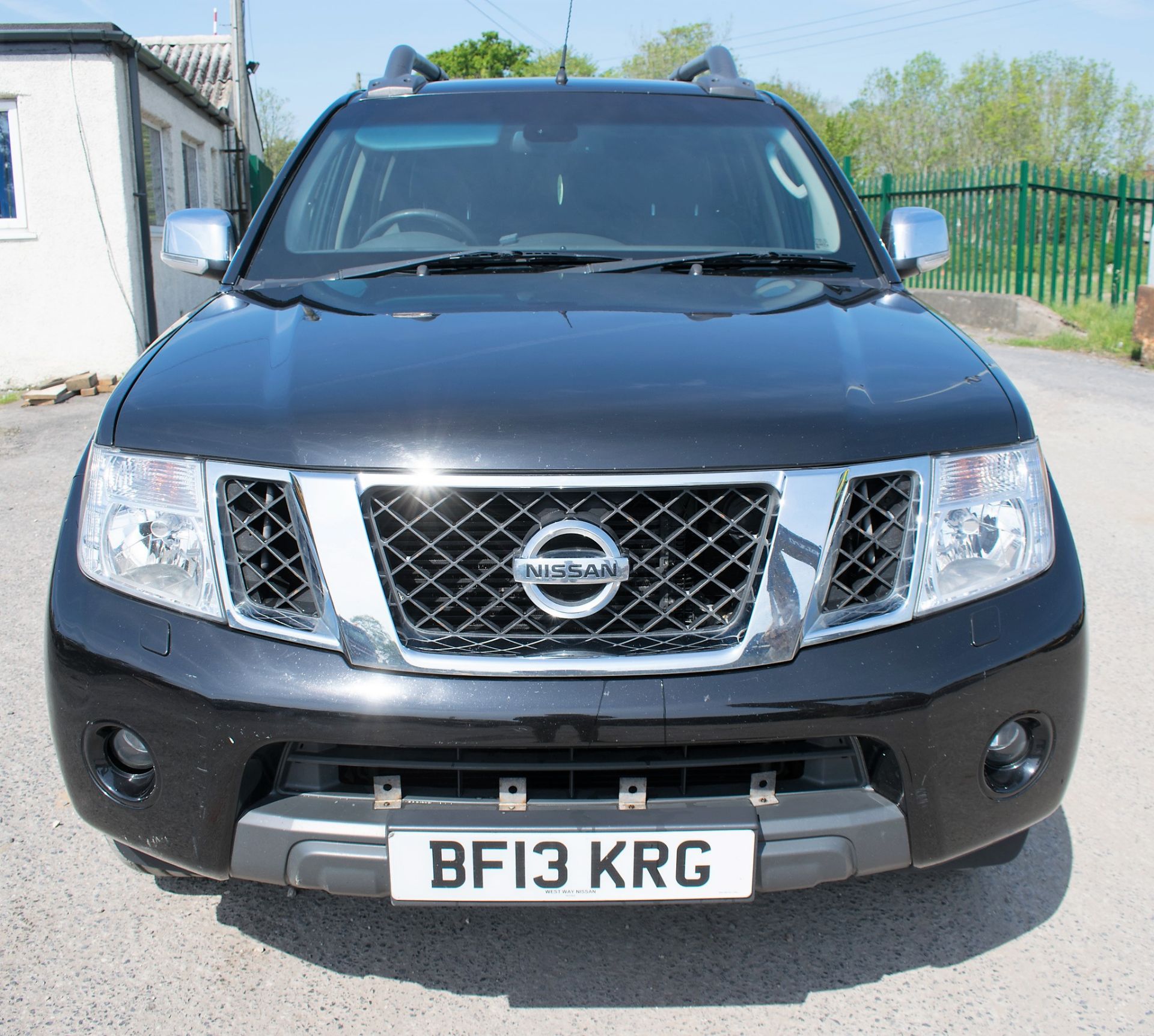 Nissan Navara YD25 SE Manual double cab 4wd pick up  Registration Number:  BF13 KRG  Date of - Image 5 of 13