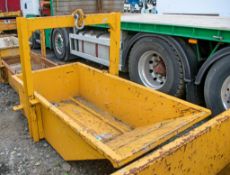 Master 1000 litre boat skip S/N: 150826