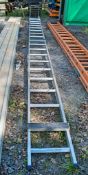 Aluminium roofing ladder A684325