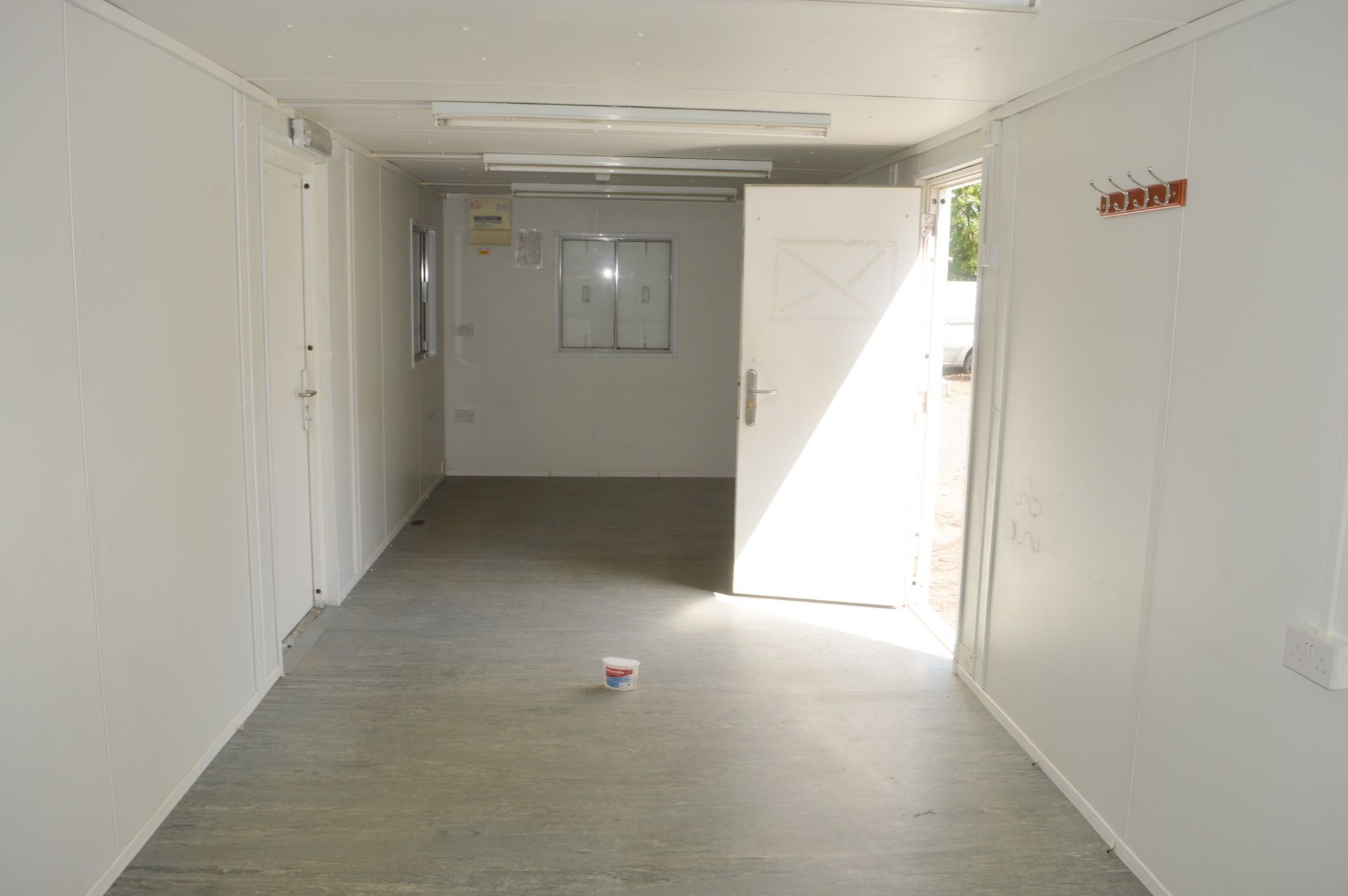 32 ft x 10 ft steel anti vandal site unit office c/w keys in office  BB34829 - Image 6 of 6