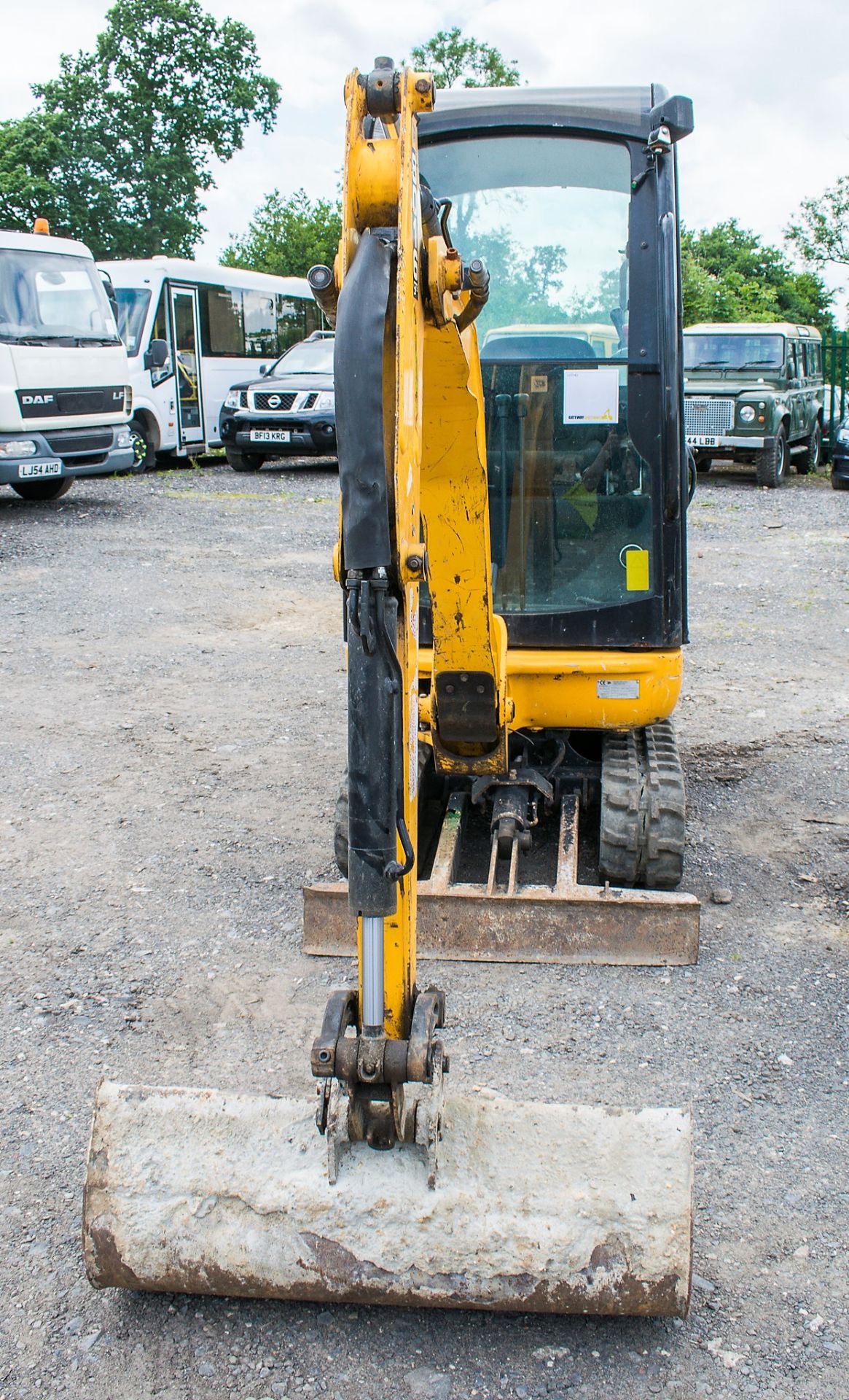 JCB 8016 1.5 tonne rubber tracked mini excavator Year: 2015 S/N: 2071764 Recorded Hours: 944 - Image 5 of 12