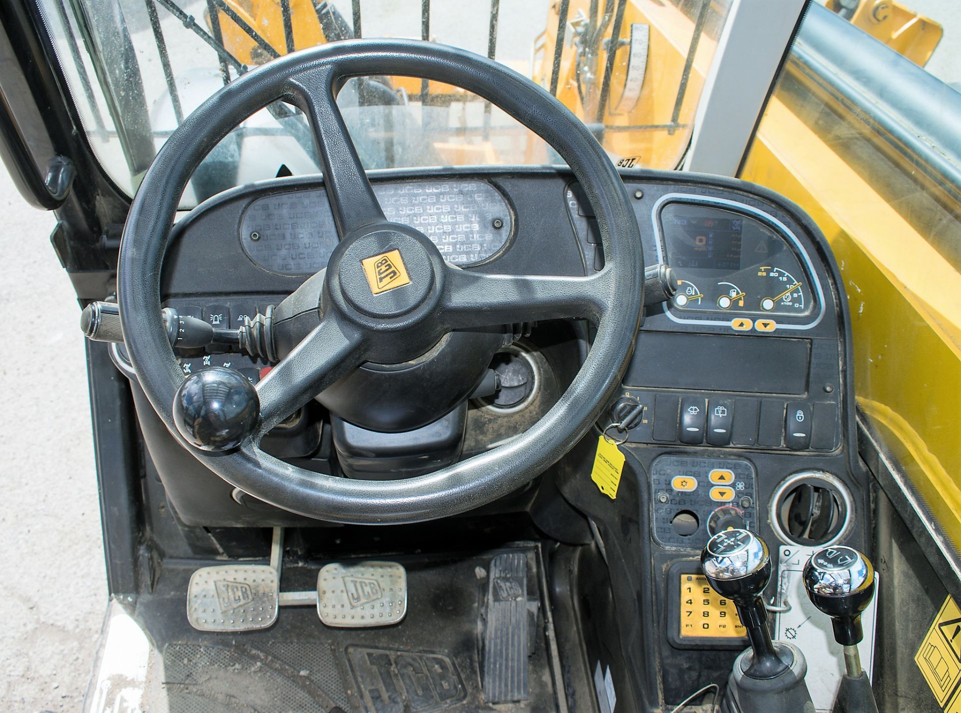 JCB 533-105 10.5 metre telescopic handler  Year: 2013 S/N: 2179534 Recorded Hours: 4392 c/w air - Image 13 of 13