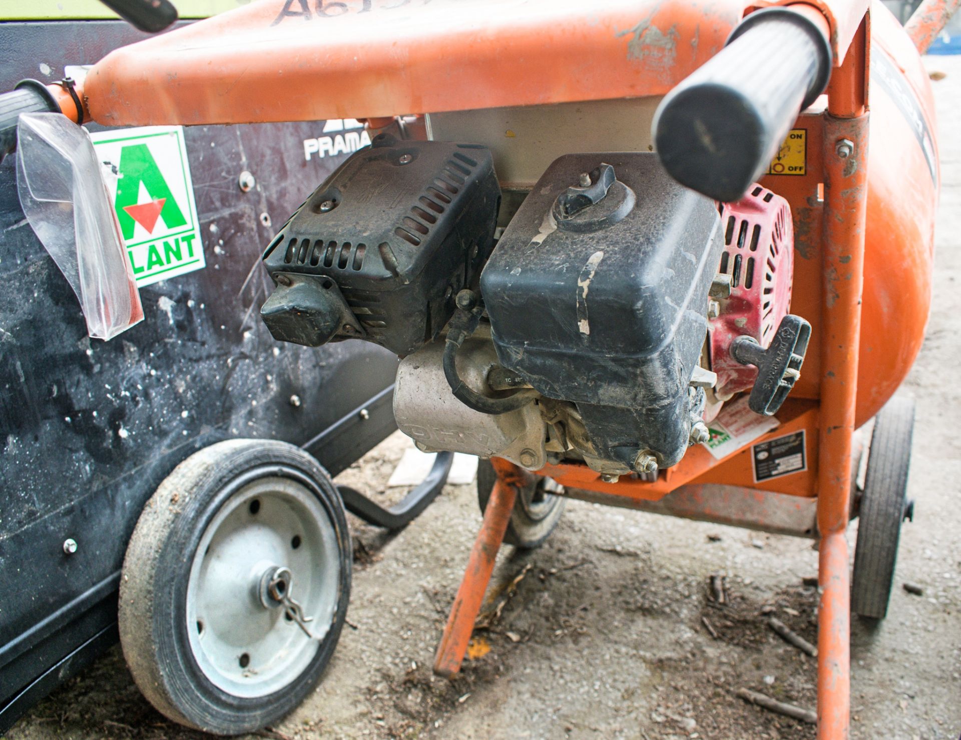 Belle Minimix 150 petrol driven cement mixer A619754 - Image 2 of 2