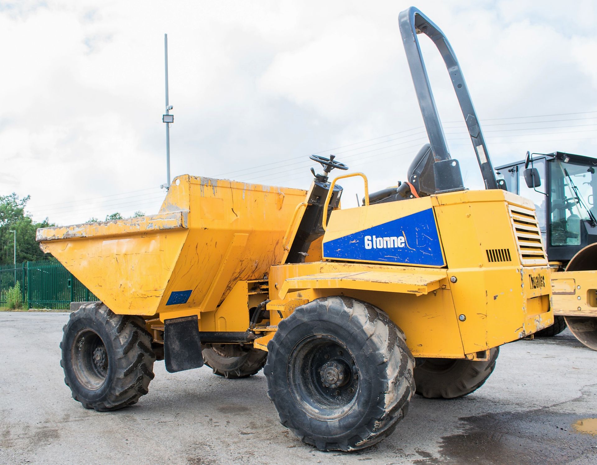 Thwaites 6 tonne straight skip dumper Year: 2005 S/N: 7A7418 Recorded Hours: 4287 1898 - Image 3 of 13